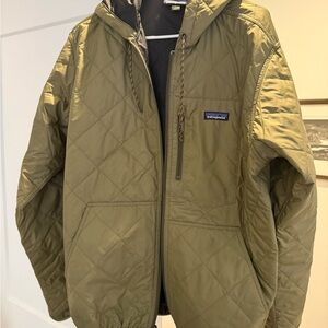 Patagonia Men's Green Quilted Puffer Jacket